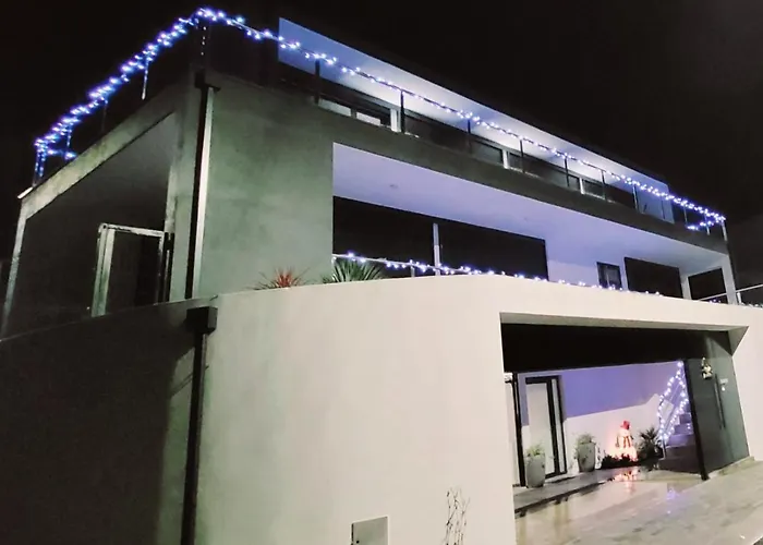 Ferienhaus Geresmarinahouse *