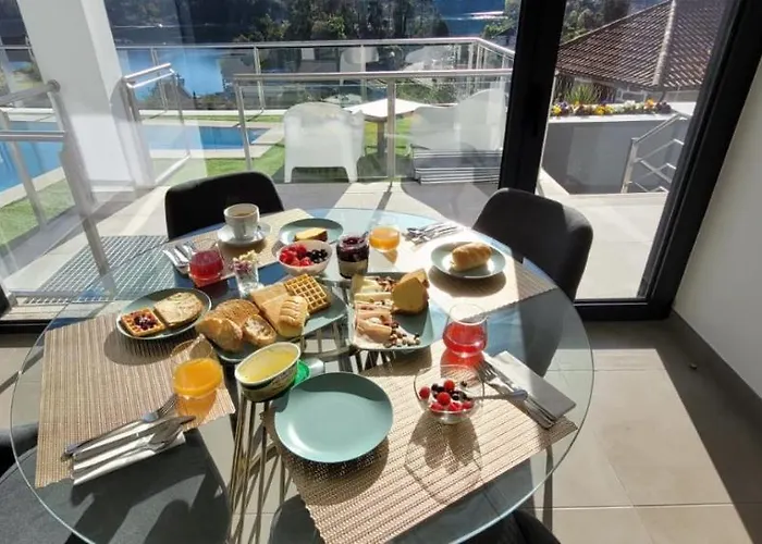 Geresmarinahouse Герес